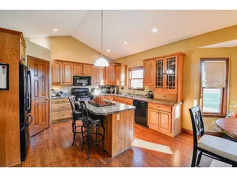 825 Willow Rd, Springfield, OH 45502 photo 9
