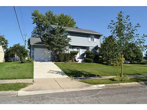 3036 Ipswich, Springfield, OH 45503 photo 2