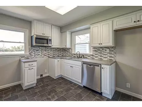 3615 S Tecumseh, Springfield, OH 45502 photo 4