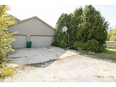 8335 Springfield Jamestown, Springfield, OH 45502 photo 25
