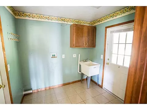 8335 Springfield Jamestown, Springfield, OH 45502 photo 11