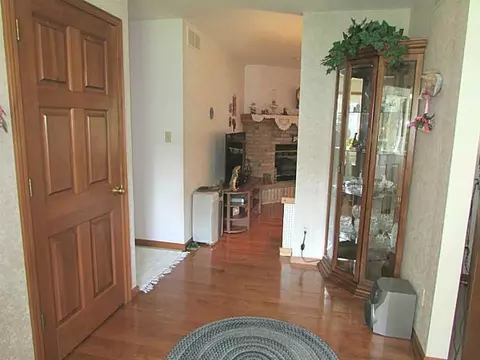 506 Spring Falls Ave, Springfield, OH 45502 photo 3