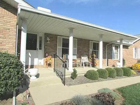 506 Spring Falls Ave, Springfield, OH 45502 photo 2
