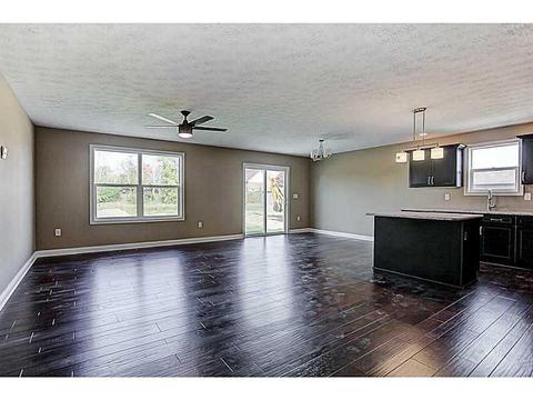 1566 Montego Dr, Springfield, OH 45503 photo 2