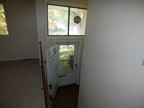 571 Maplecrest, Troy, OH 45373 photo 2
