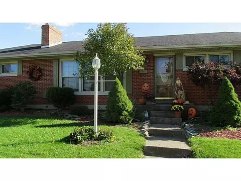 4194 Phoenix Dr, Springfield, OH 45503 photo 2