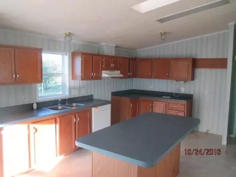4707 E Bluelick, Lima, OH 45801 photo 2
