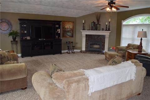 492 E Main St, Saint Henry, OH 45883 photo 7
