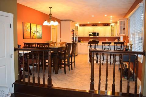 492 E Main St, Saint Henry, OH 45883 photo 6
