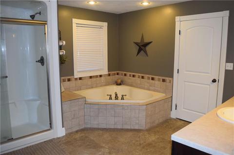 492 E Main St, Saint Henry, OH 45883 photo 10