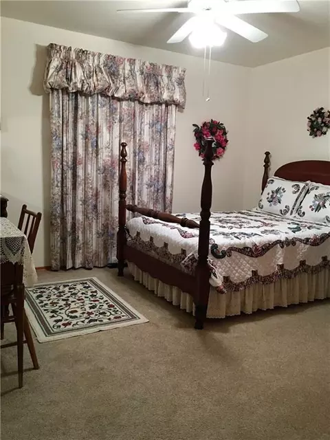 1721 Brookhollow Dr, Springfield, OH 45504 photo 8