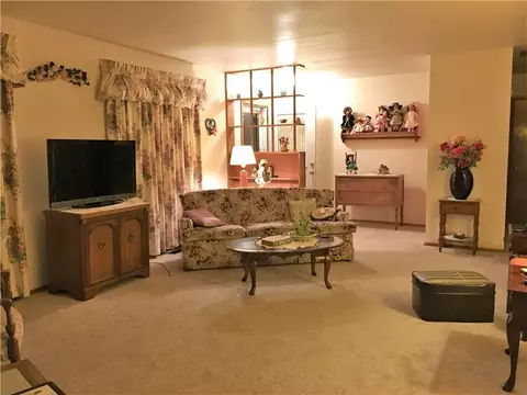 1721 Brookhollow Dr, Springfield, OH 45504 photo 3