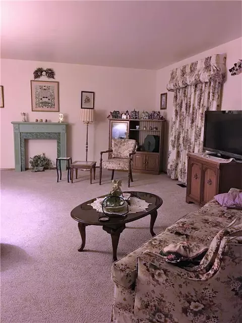 1721 Brookhollow Dr, Springfield, OH 45504 photo 6