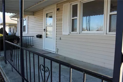 2819 Lowman St, Springfield, OH 45505 photo 2