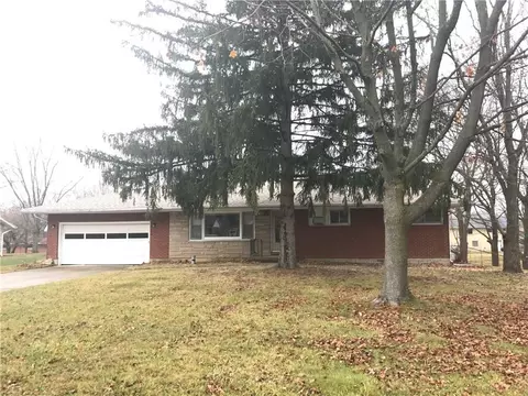 2415 Erter Dr, Springfield, OH 45503 photo 2
