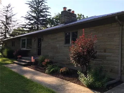 5011 Morris Dr, Springfield, OH 45502 photo 2