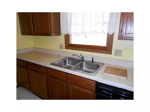 5733 Victorian, Springfield, OH 45503 photo 9