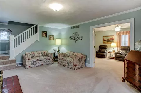 409 N Clairmont Ave, Springfield, OH 45503 photo 4