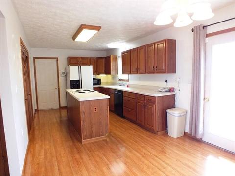 812 Summit St, Kenton, OH 43326 photo 4