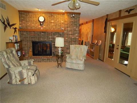 3042 E Possum Rd, Springfield, OH 45502 photo 3