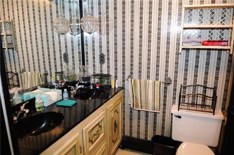 220 E Fulton St, Celina, OH 45822 photo 9