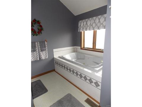 4595 Bolin Ave, Springfield, OH 45502 photo 17