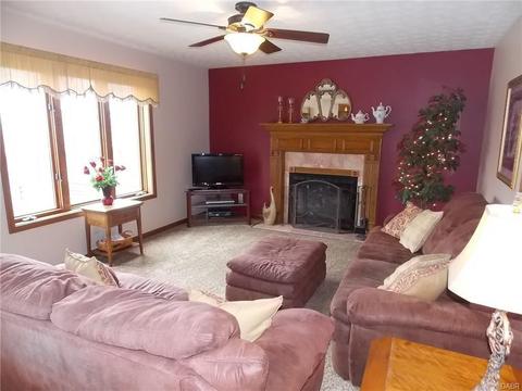 4595 Bolin Ave, Springfield, OH 45502 photo 8