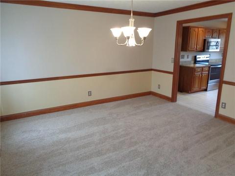1129 Kingsgate Rd, Springfield, OH 45503 photo 2