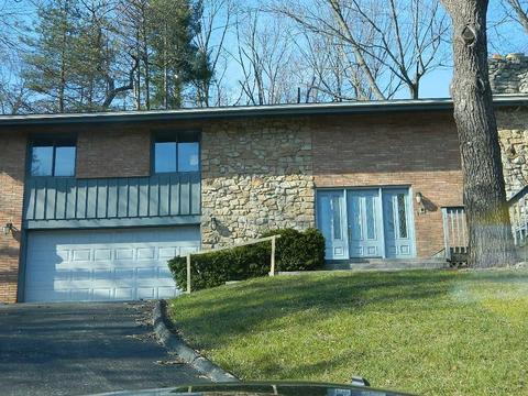 2848 Ironwood Dr, Springfield, OH 45504 photo 1
