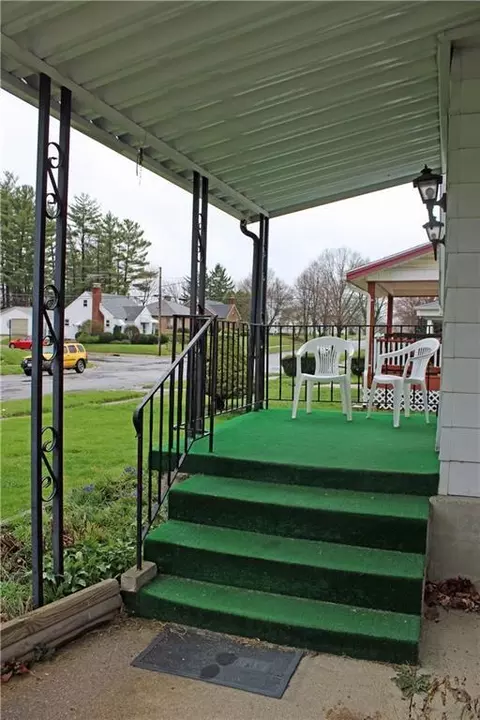 525 S Clairmont Ave, Springfield, OH 45505 photo 2