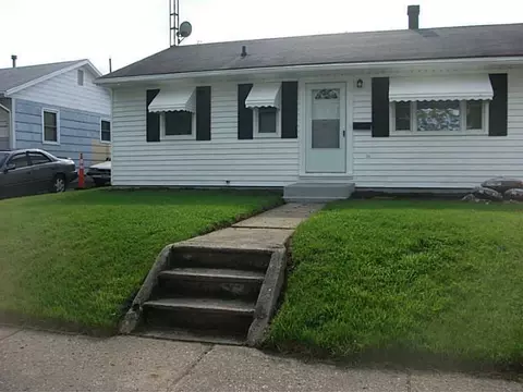811 Barker Dr, Springfield, OH 45505 photo 1