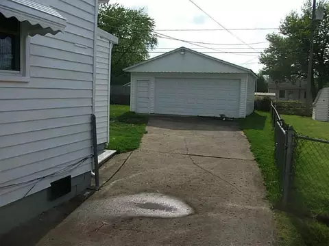 811 Barker Dr, Springfield, OH 45505 photo 4