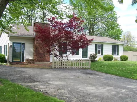 500 Bowman Dr, Sidney, OH 45365 photo 1