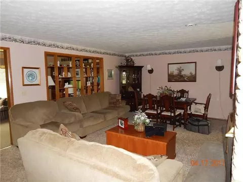 2010 E Mile Rd, Springfield, OH 45503 photo 16