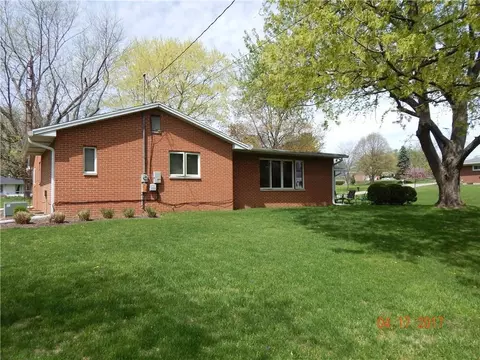 2010 E Mile Rd, Springfield, OH 45503 photo 6