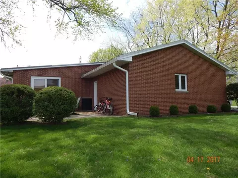 2010 E Mile Rd, Springfield, OH 45503 photo 5