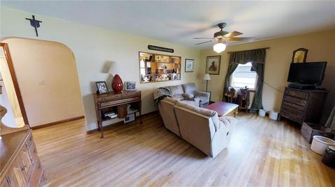 5673 S Pitchin Rd, Springfield, OH 45502 photo 2