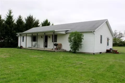 7160 Ballentine Pike, Springfield, OH 45502 photo 2