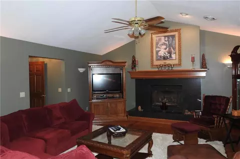 3110 Willow Rd, Springfield, OH 45502 photo 2