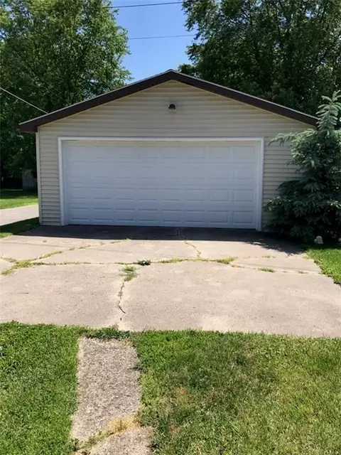 305 W Miami St, De Graff, OH 43318 photo 2