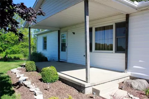 3905 E Pitchin Rd, Springfield, OH 45502 photo 3