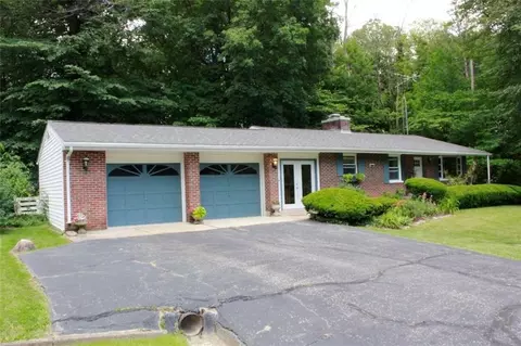 954 White Oak Dr, Springfield, OH 45504 photo 2