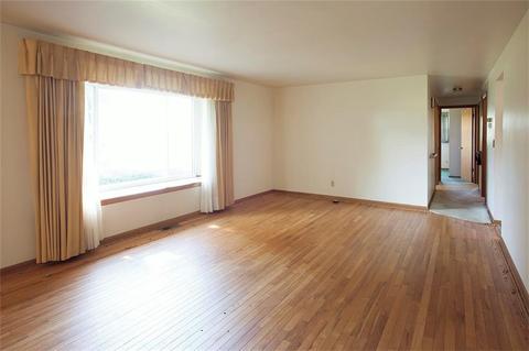 5001 Old Clifton, Springfield, OH 45502 photo 4