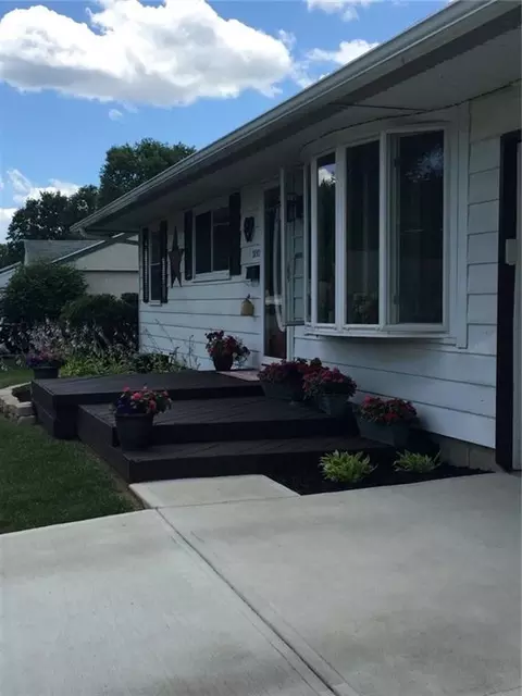 3153 Glouster St, Springfield, OH 45503 photo 2