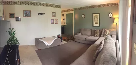 3153 Glouster St, Springfield, OH 45503 photo 3