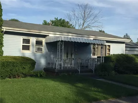 728 S Isabella St, Springfield, OH 45506 photo 2
