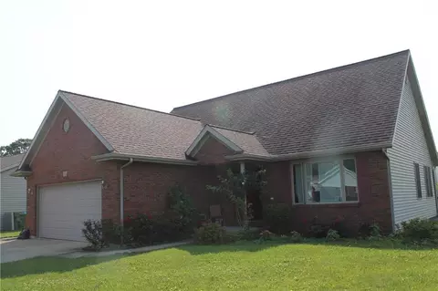 579 Foxcross, Sidney, OH 45365 photo 1