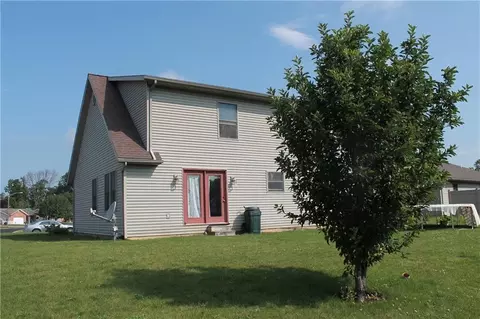 579 Foxcross, Sidney, OH 45365 photo 2