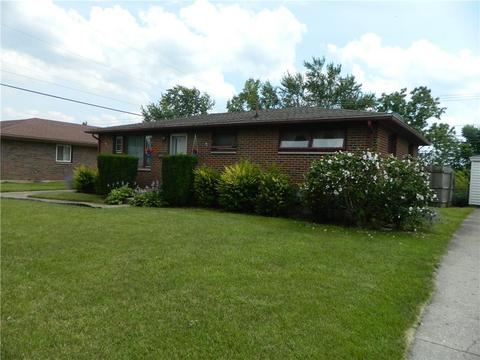 1049 Westmont Dr, Springfield, OH 45503 photo 1