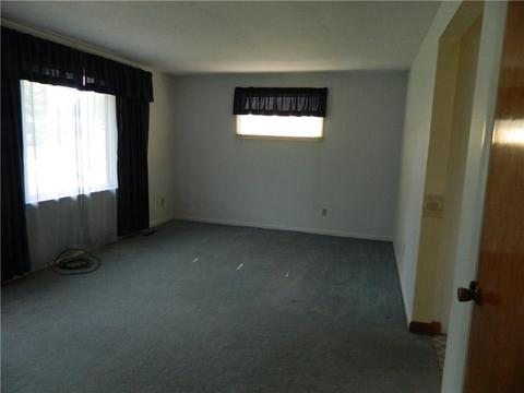 1049 Westmont Dr, Springfield, OH 45503 photo 7